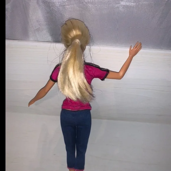 Barbie Careers Soccer Player Doll - Picture 10 of 10